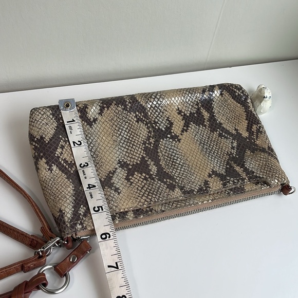 HOBO Leather Wristlet Shoulder Bag - Picture 16 of 16